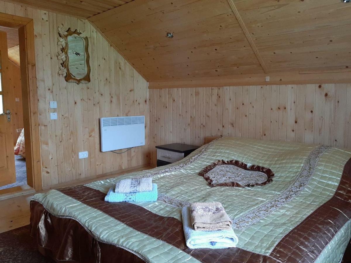 Котедж "Барвінок" فيرخوفينا المظهر الخارجي الصورة